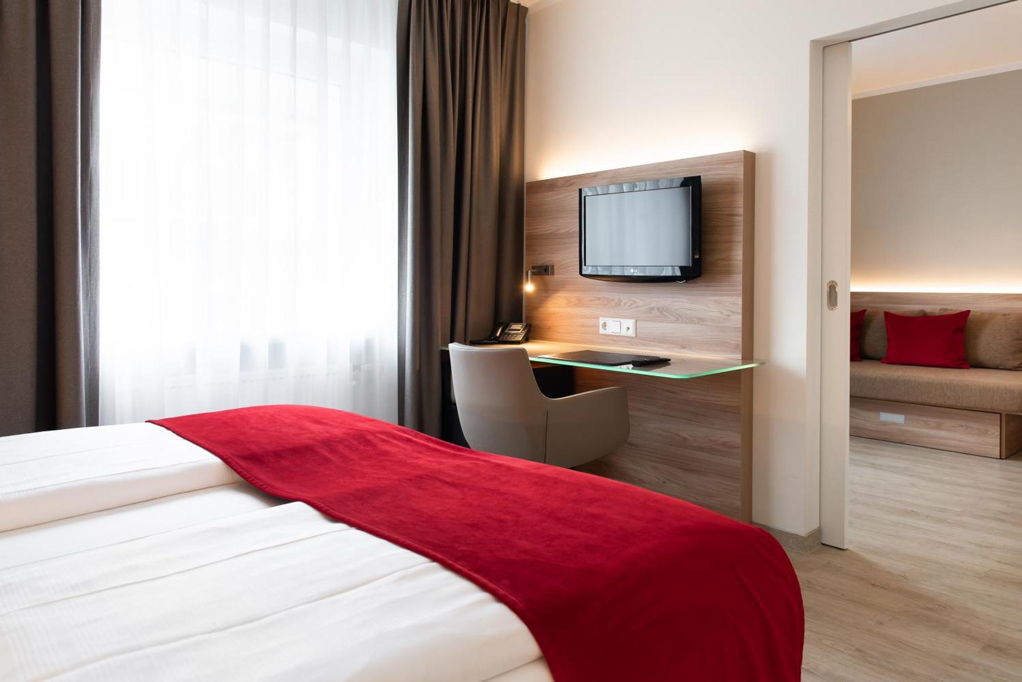 הנובר Hotel Koenigshof Am Funkturm Business מראה חיצוני תמונה